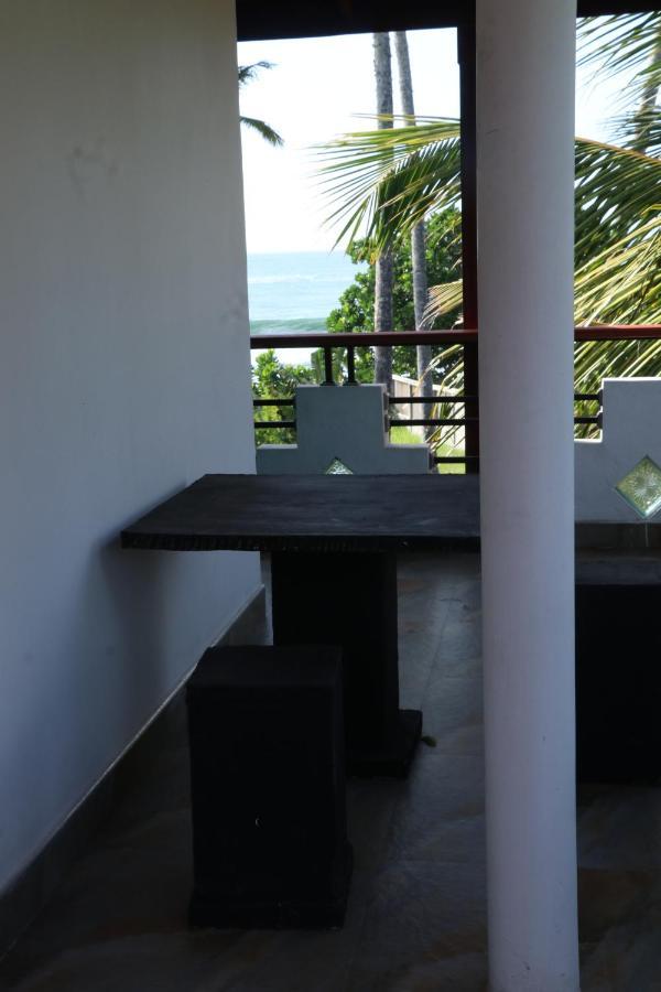 Southern Entry Dikwella Bagian luar foto
